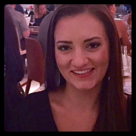 Meet your Posher, Candace - Picture 1 of 1